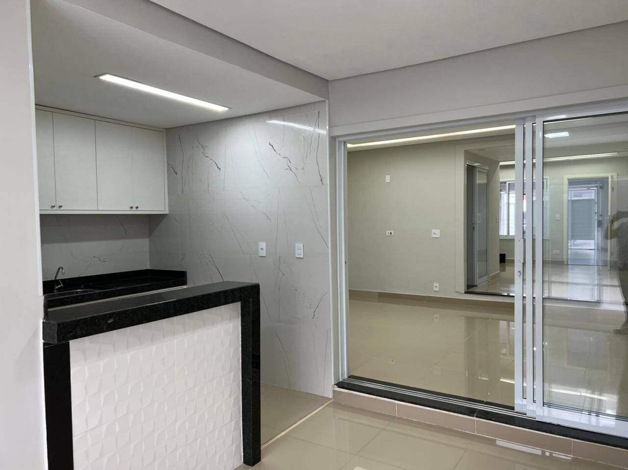 Sobrado à venda com 3 quartos, 211m² - Foto 4