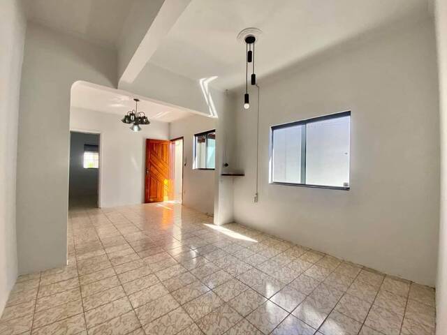 Casa para Venda em Santa Bárbara d